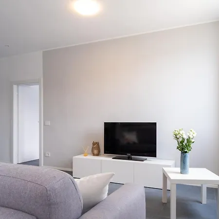 Apartamento Casa Mael - Spacious Lakefront Flat