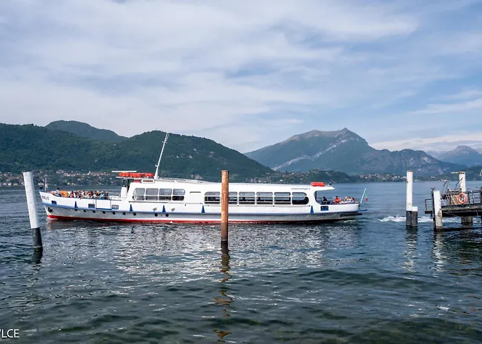 Casa Mael - Spacious Lakefront Flat