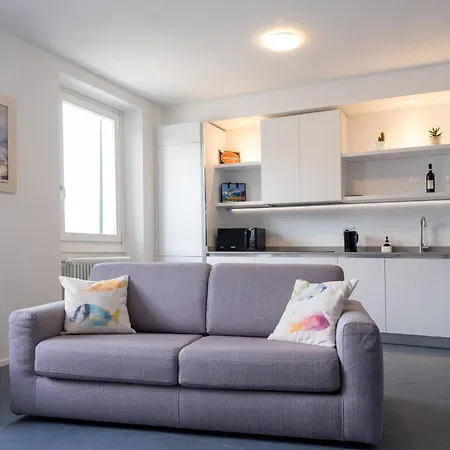 Apartment Casa Mael - Spacious Lakefront Flat *